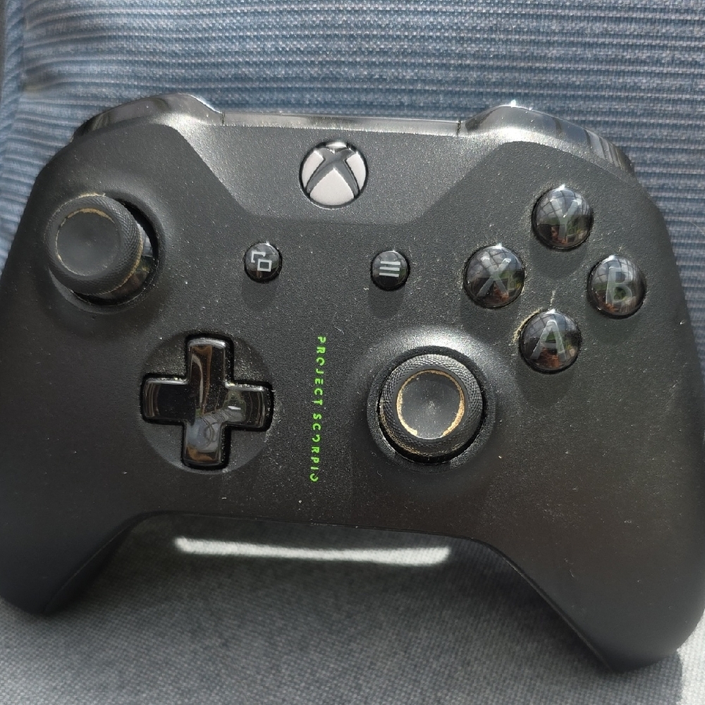 Black Wireless Controller